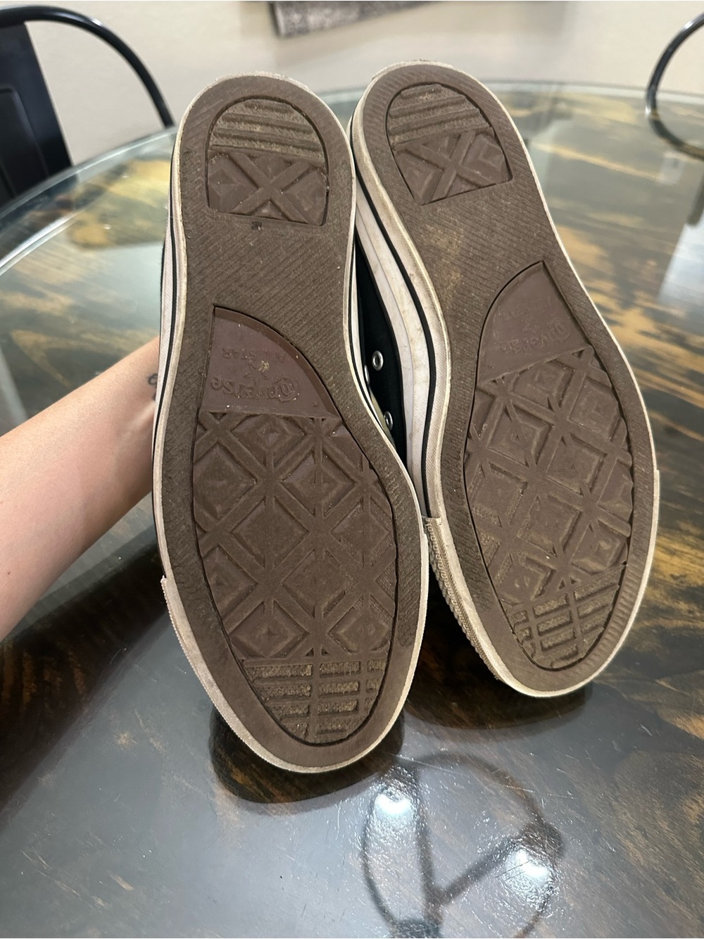 Converse - Picture 3 of 4
